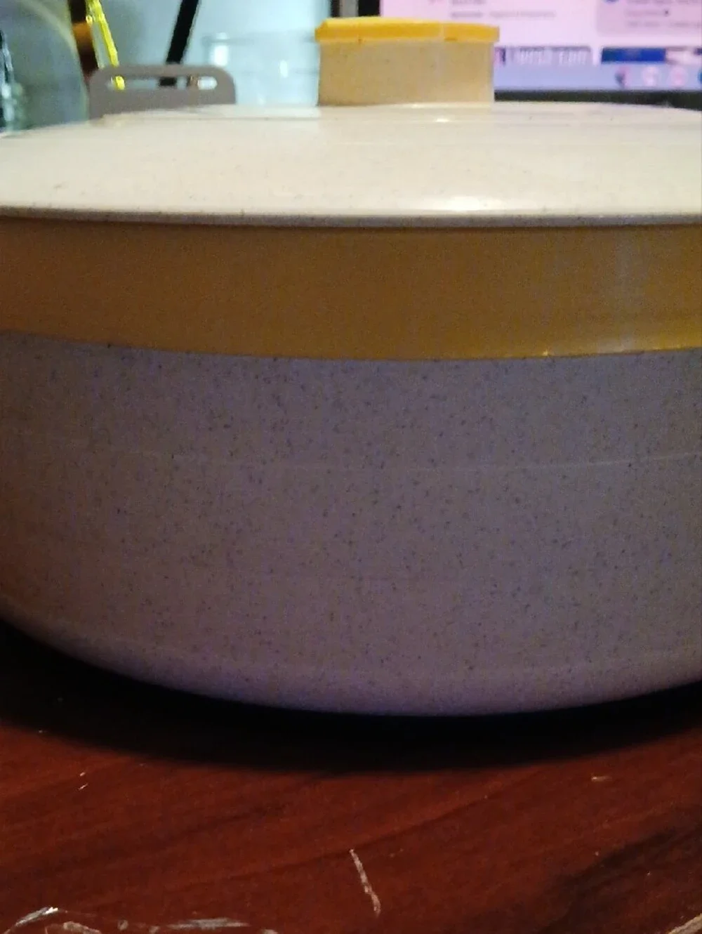 Yellow Plastic Food Storage Bowl with Lid - Home Kitchen